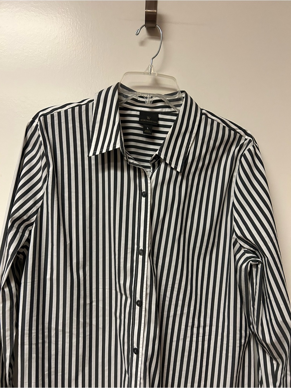 Worthington Women’s Tailored Black and White Striped Collared Shirt